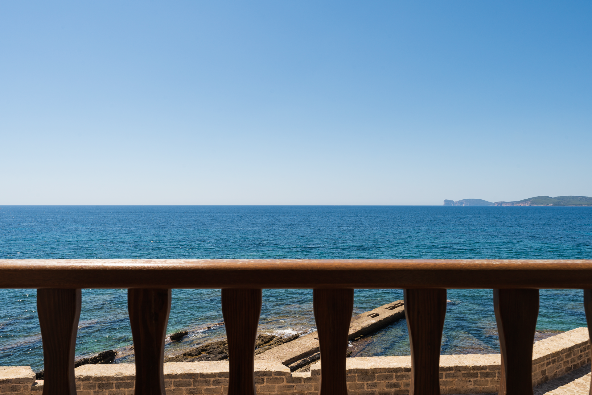 Le Viste affaccio su Capo Caccia Affaccio su Capo Caccia dal balconcino dell'appartamento Le Viste