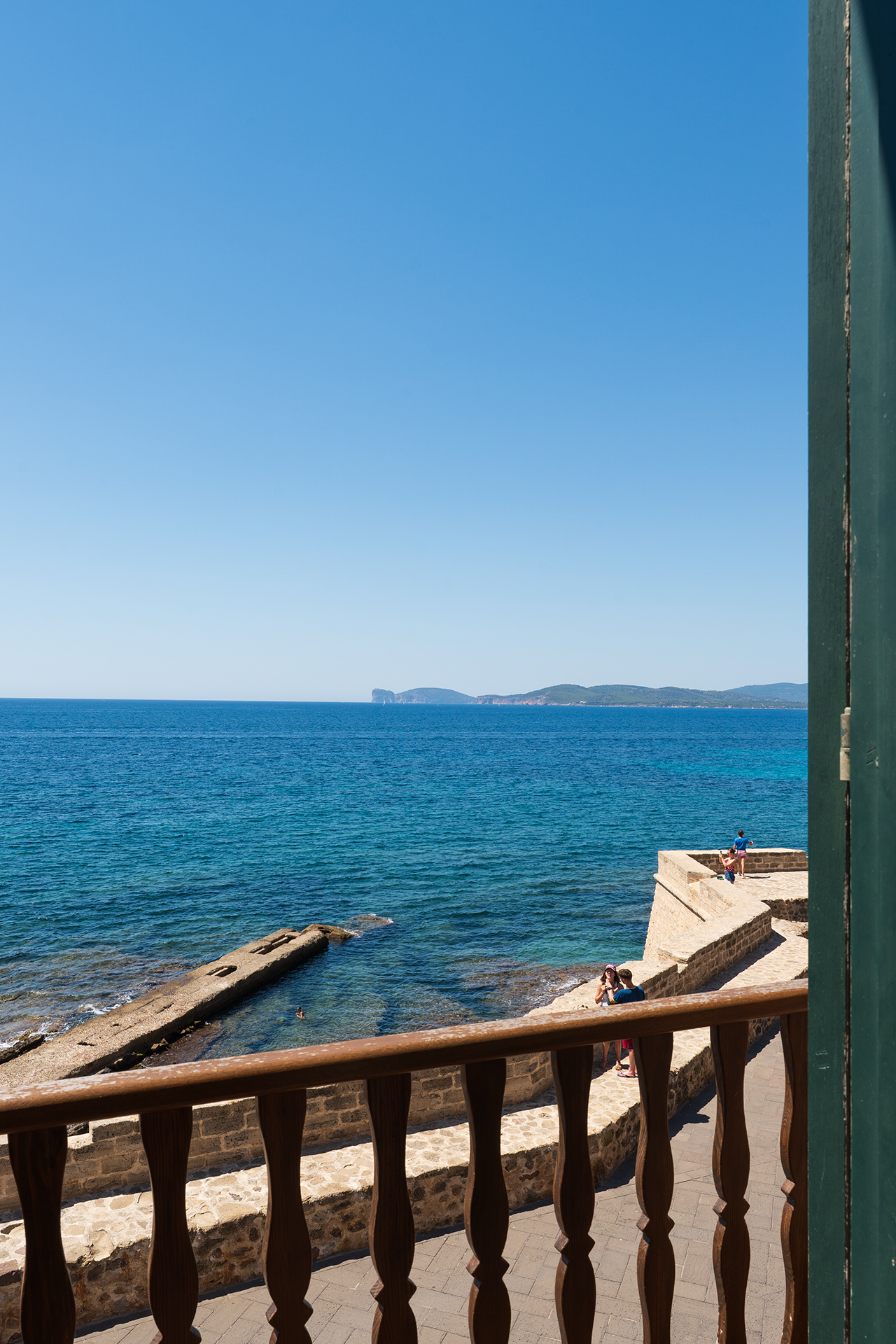 Vista sul mare e sui bastioni di Alghero Vista sul mare e sui bastioni di Alghero dalla finestra dell’appartamento Le Viste